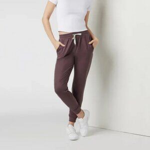Vuori Women's Joggers in Rich Plum